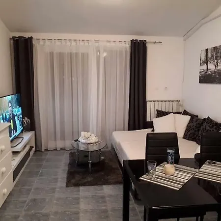 Sara Apartament Tisno
