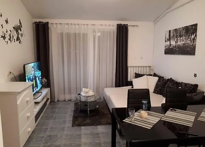 Sara Apartment Tisno